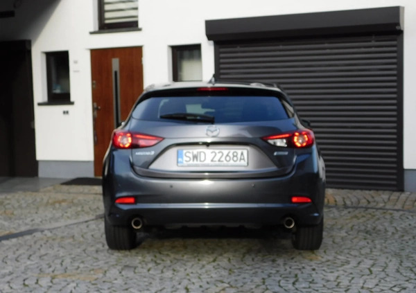 Mazda 3 cena 67900 przebieg: 93000, rok produkcji 2018 z Olsztynek małe 562